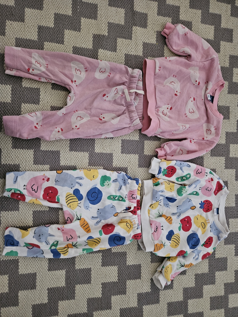 Old Navy Bundle Of 2 Matching Sets - Size 6-12 Months